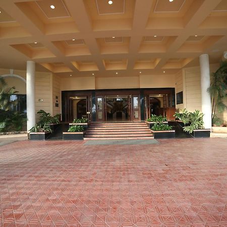 The Lagoona Resort Lonavala Buitenkant foto