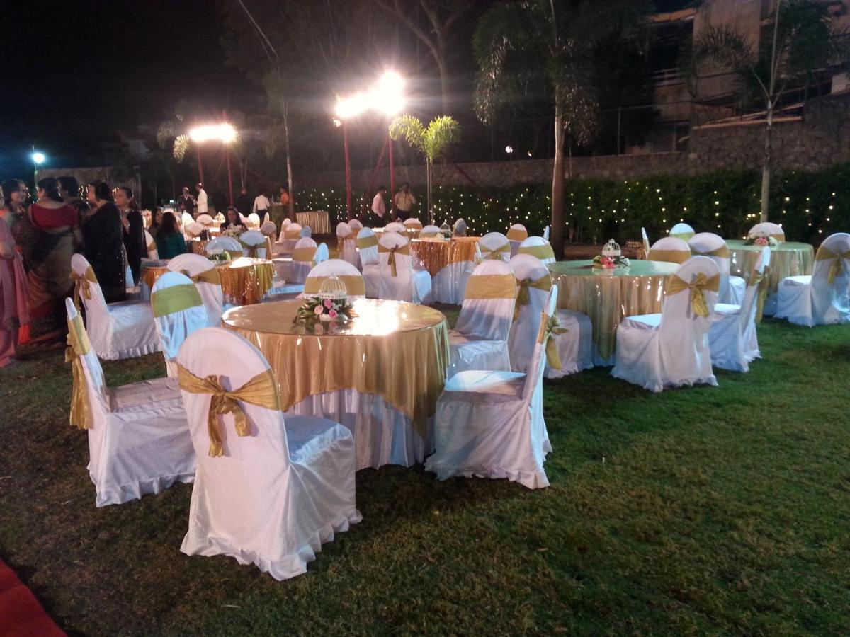 The Lagoona Resort Lonavala Buitenkant foto