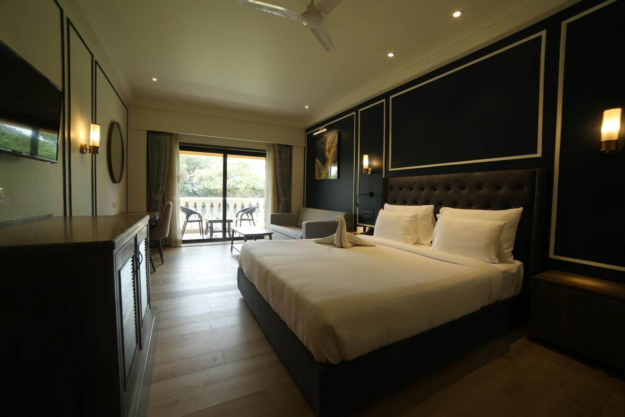 The Lagoona Resort Lonavala Buitenkant foto