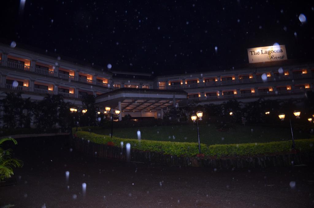 The Lagoona Resort Lonavala Buitenkant foto