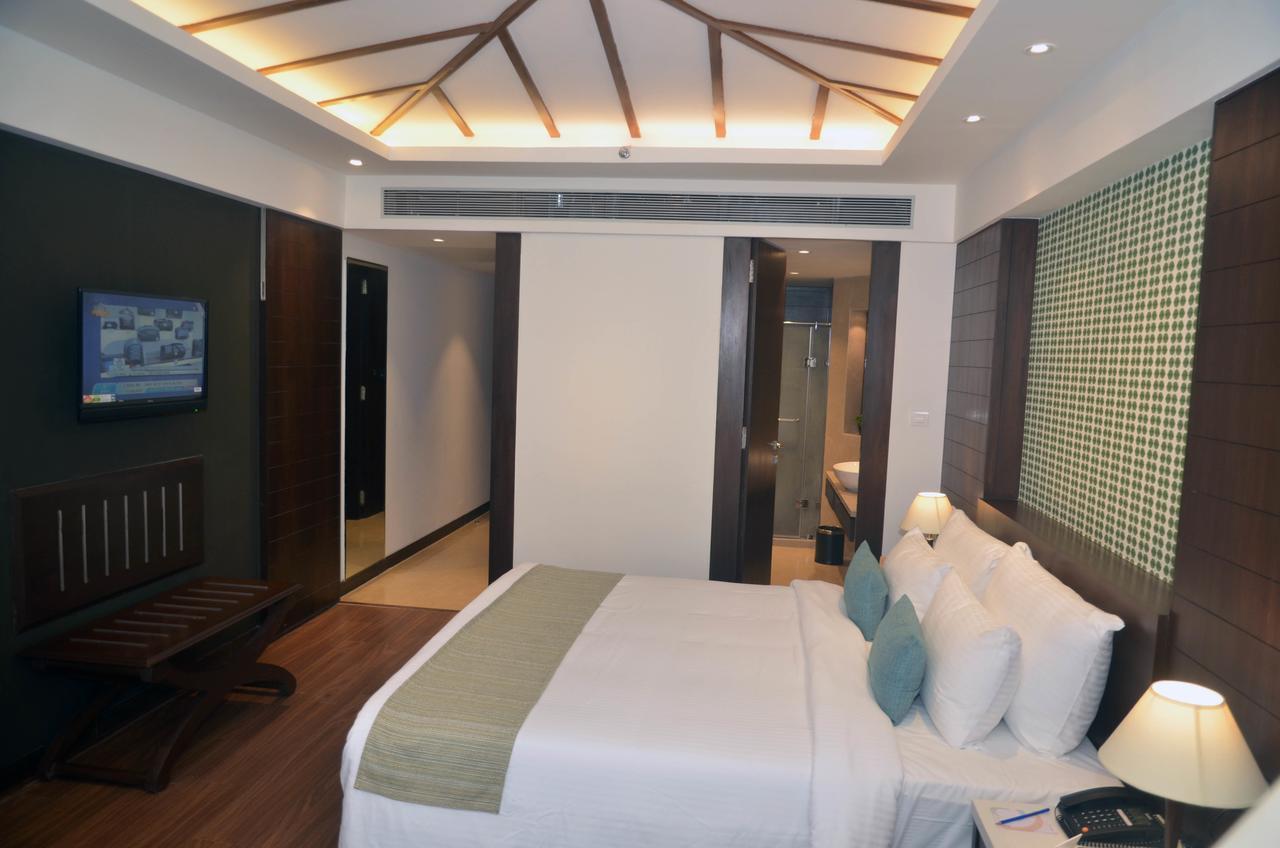 The Lagoona Resort Lonavala Buitenkant foto