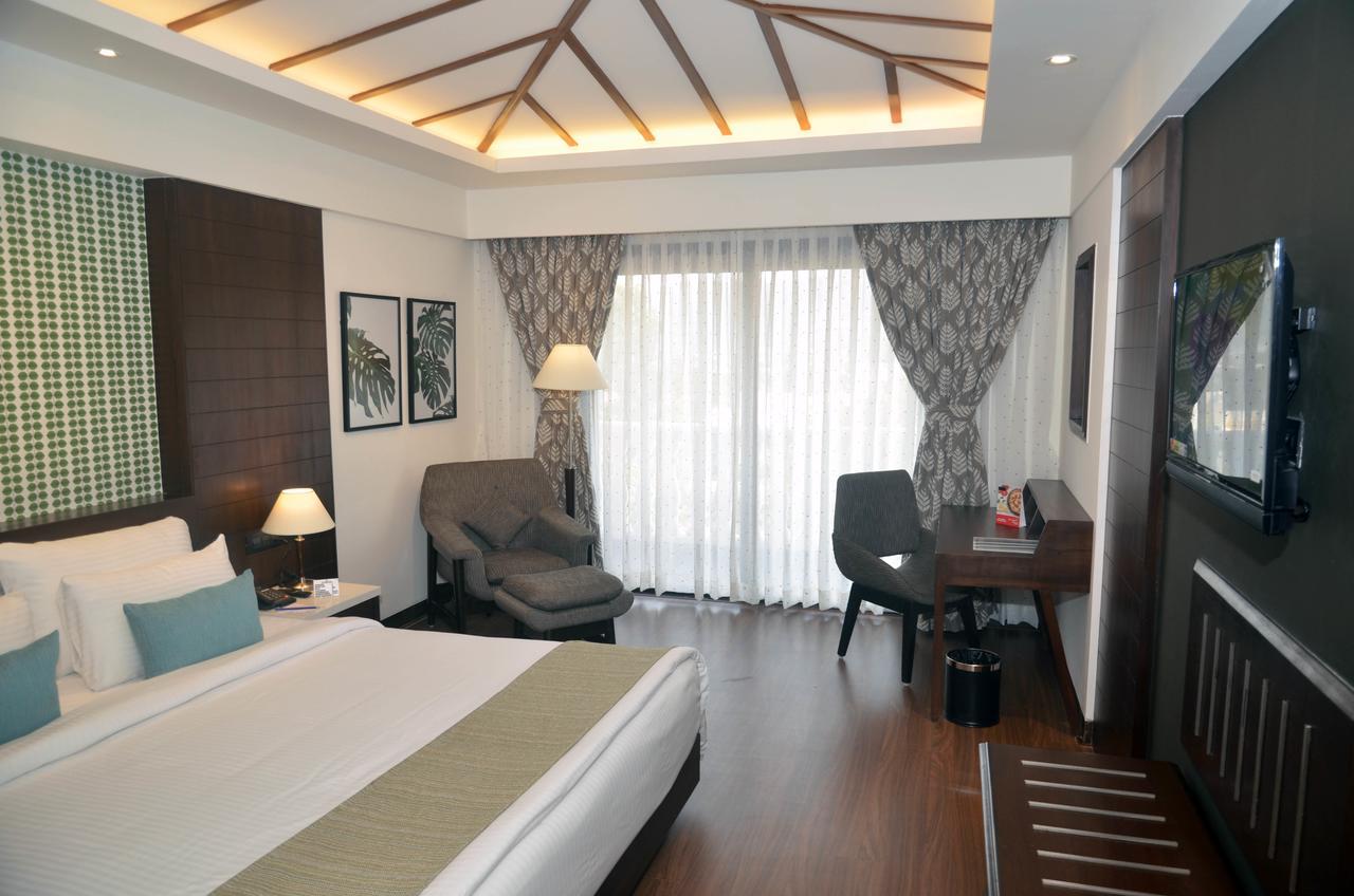 The Lagoona Resort Lonavala Buitenkant foto