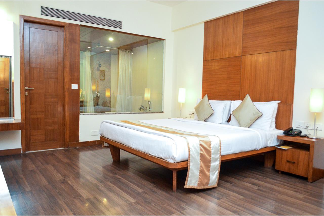 The Lagoona Resort Lonavala Buitenkant foto