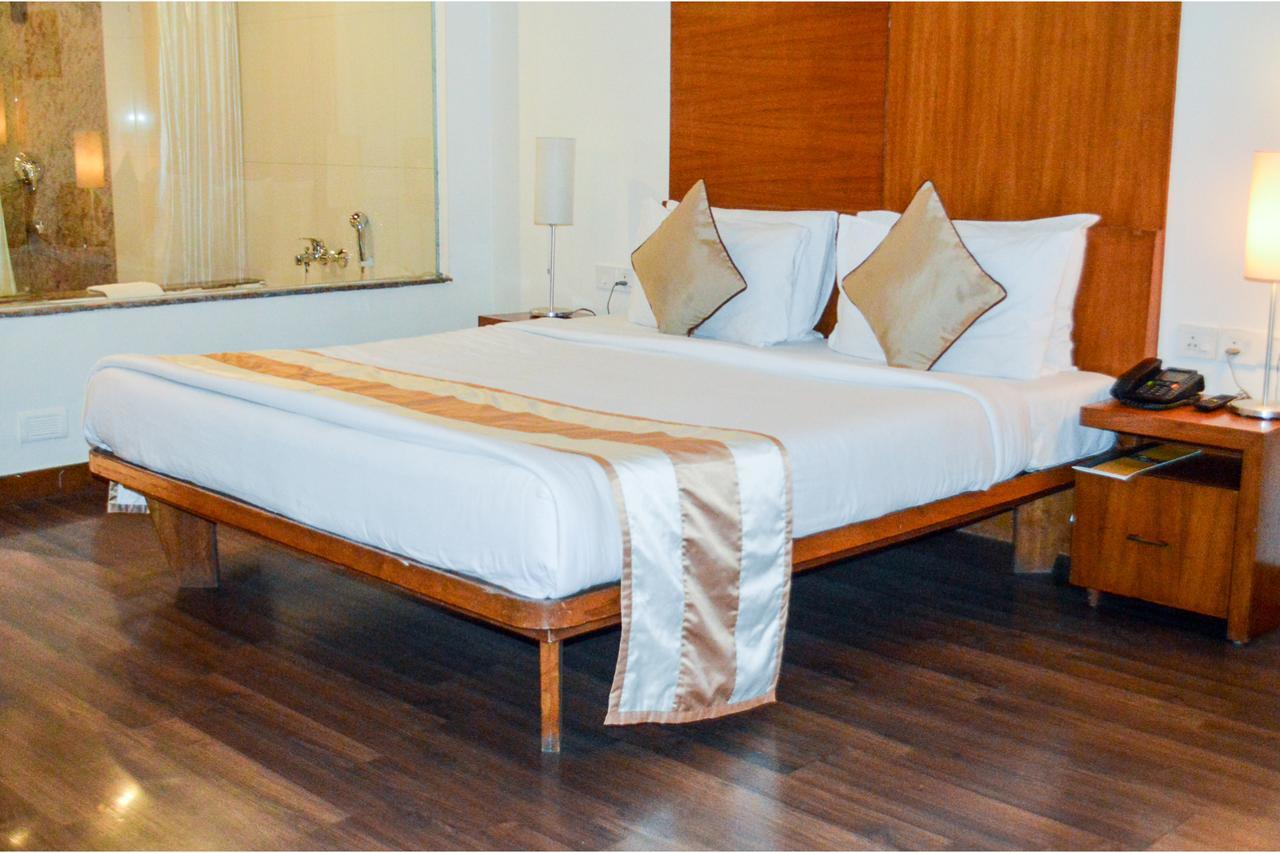 The Lagoona Resort Lonavala Buitenkant foto